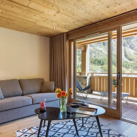 Hôtelier Les Equinoxes - Val D'isere Apartment