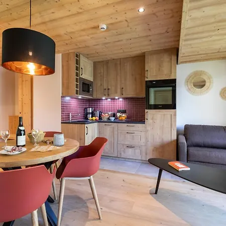 Apartment Hotelier Les Equinoxes - Val D'isere *