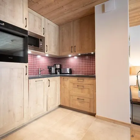 Hotelier Les Equinoxes - Val D'isere *