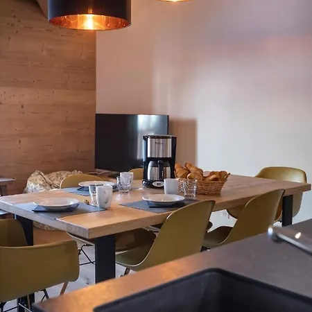 Apartment Hotelier Les Equinoxes - Val D'isere La Daille