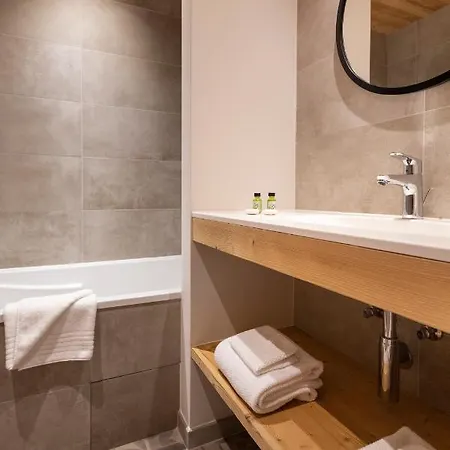 Apartment Hotelier Les Equinoxes - Val D'isere La Daille