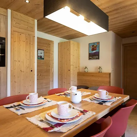 Hotelier Les Equinoxes - Val D'isere *