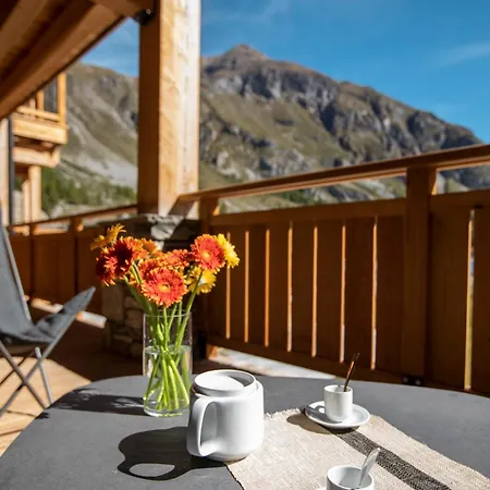 Hotelier Les Equinoxes - Val D'isere Apartment