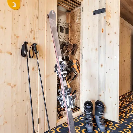 Hotelier Les Equinoxes - Val D'isere * La Daille